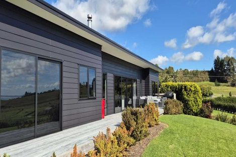 Photo of property in 330 Cable Bay Block Road, Cable Bay, 0420