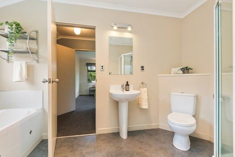 Photo of property in 88 Summerhill Drive, Fitzherbert, Palmerston North, 4410