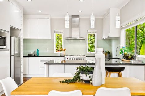 Photo of property in 311b Great North Road, Henderson, Auckland, 0612