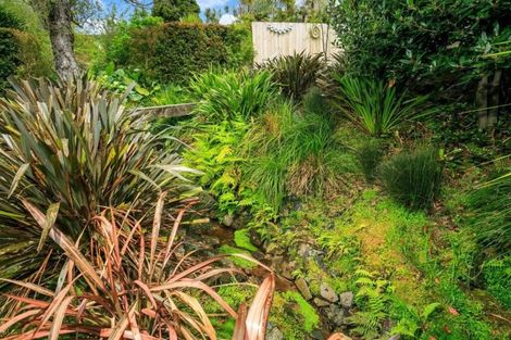 Photo of property in 72 Matipo Road, Mairangi Bay, Auckland, 0630