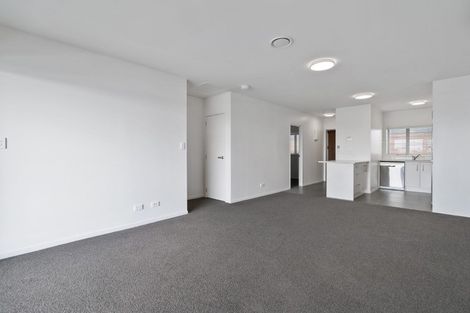 Photo of property in 1/4045f Great North Road, Glen Eden, Auckland, 0602