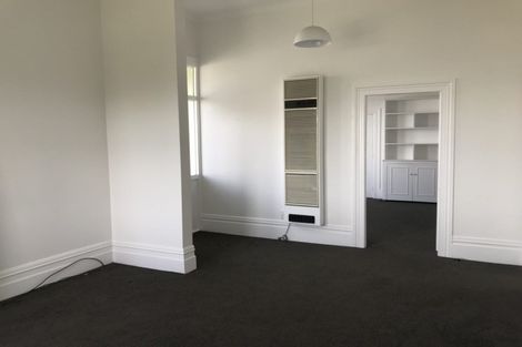 Photo of property in 21 Dorking Road, Brooklyn, Wellington, 6021