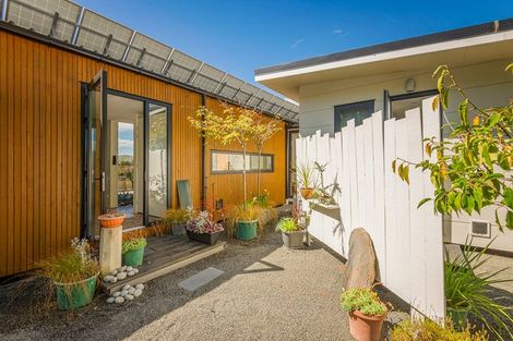 Photo of property in 3 Plumwood Lane, Cashmere, Christchurch, 8022