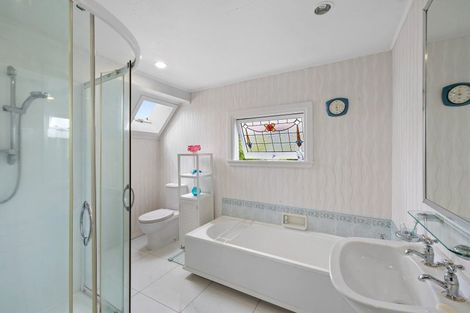 Photo of property in 81 Belt Road, New Plymouth, 4310