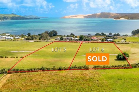 Photo of property in 16 Koutu Point Road, Opononi, Kaikohe, 0473