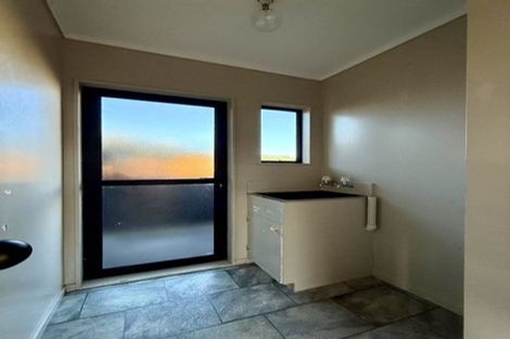 Photo of property in 19a Glenhaven Place, Te Atatu Peninsula, Auckland, 0610