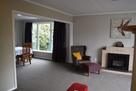 Photo of property in 75 Victoria Street, Carterton, 5713