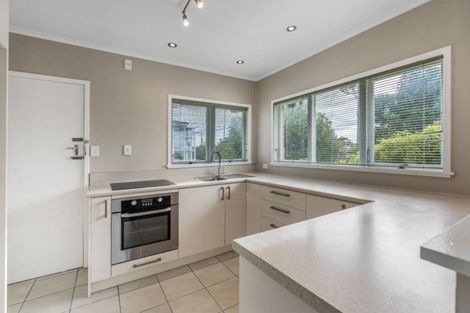 Photo of property in 1/14 Shakespeare Road, Milford, Auckland, 0620