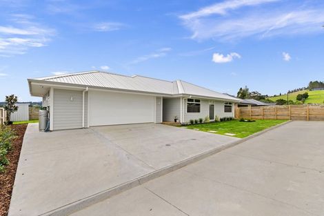 Photo of property in 23a Crepe Myrtle Street, Glenbervie, 0173