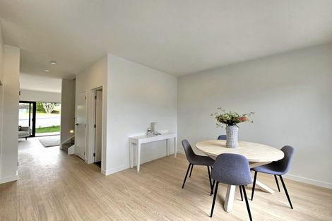 Photo of property in 37e West Harbour Drive, West Harbour, Auckland, 0618