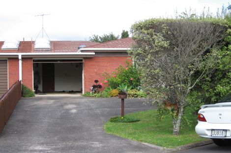 Photo of property in 8b Levaut Place, Half Moon Bay, Auckland, 2012