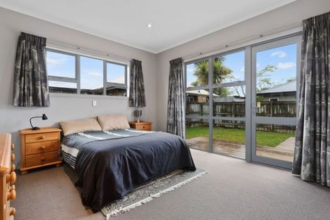 Photo of property in 6 Cairns Crescent, Rototuna, Hamilton, 3210