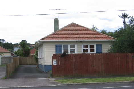 Photo of property in 72a Mount Smart Road, Onehunga, Auckland, 1061