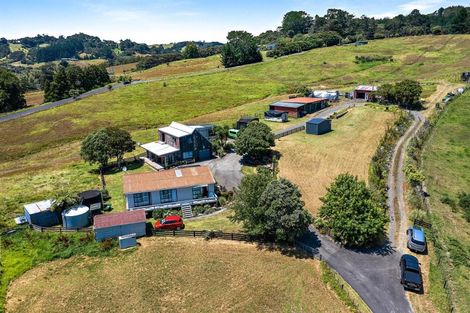 Photo of property in 380 Kaipara Coast Highway, Helensville, Kaukapakapa, 0871
