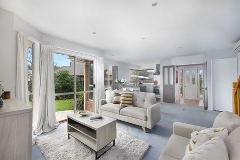 Photo of property in 10 Elmtree Close, Parklands, Christchurch, 8083