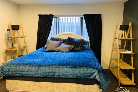 Photo of property in 318 Triangle Road, Massey, Auckland, 0614