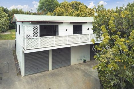 Photo of property in 22 Claverdon Drive, Massey, Auckland, 0614
