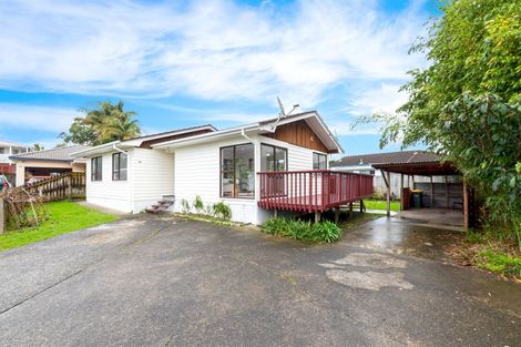 Photo of property in 27 Larissa Avenue, Henderson, Auckland, 0610