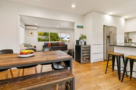 Photo of property in 53 Gordon Avenue, Forrest Hill, Auckland, 0620