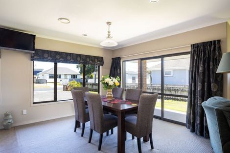 Photo of property in 59 Lismore Street, Merrilands, New Plymouth, 4312