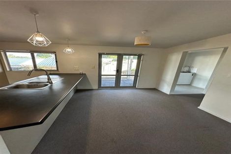 Photo of property in 72 Kervil Avenue, Te Atatu Peninsula, Auckland, 0610