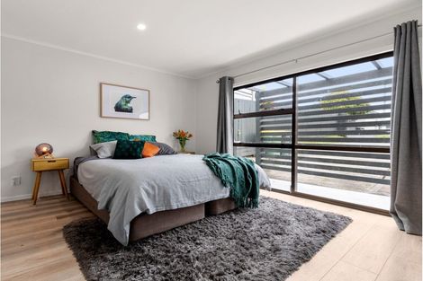 Photo of property in 3a Wattle Road, Sunnyvale, Auckland, 0612