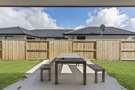 Photo of property in 18 Wahaika Way, Papamoa Beach, Papamoa, 3118