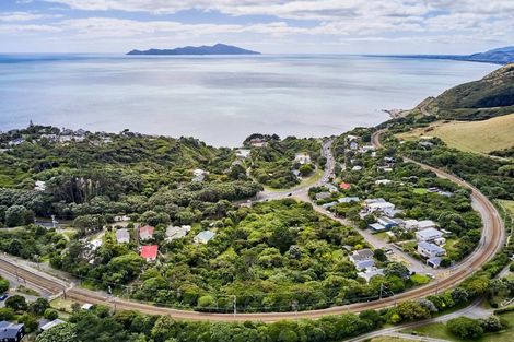 Photo of property in 9 Weku Road, Pukerua Bay, 5026