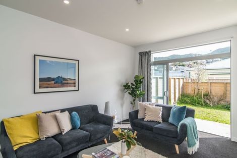 Photo of property in 10/59 The Parade, Island Bay, Wellington, 6023