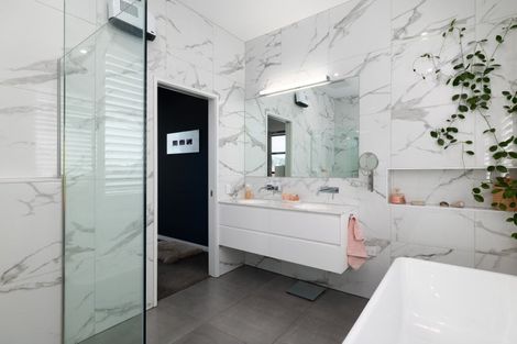 Photo of property in 4 Muriwai Drive, Diamond Harbour, Lyttelton, 8971