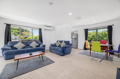 Photo of property in 30 Legacy Drive, Henderson, Auckland, 0612