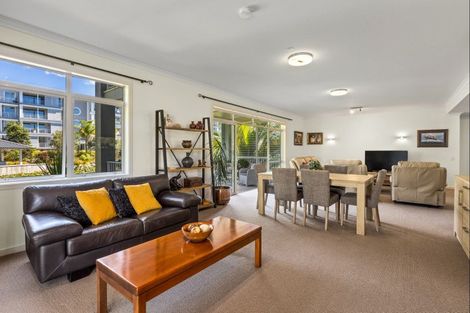 Photo of property in 21 Parkside Drive, Orewa, 0931