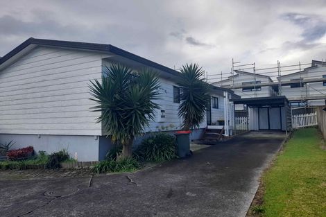 Photo of property in 1/29 De Quincey Terrace, Highland Park, Auckland, 2010