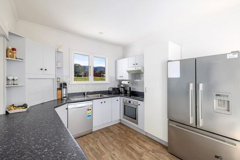 Photo of property in 4 North Road, Mauriceville, Masterton, 5882