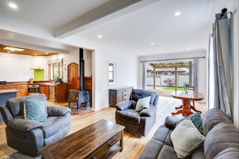 Photo of property in 911 Churchill Street, Akina, Hastings, 4122