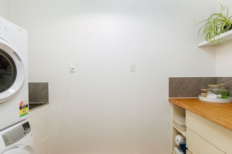 Photo of property in 35 Rhodes Street, Waimate, 7924