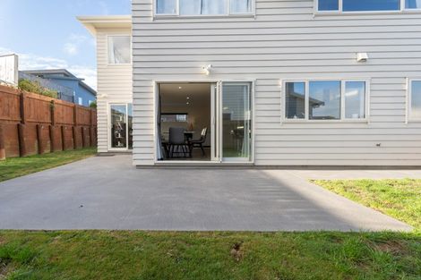 Photo of property in 25 Trelawny Terrace, Grenada Village, Wellington, 6037