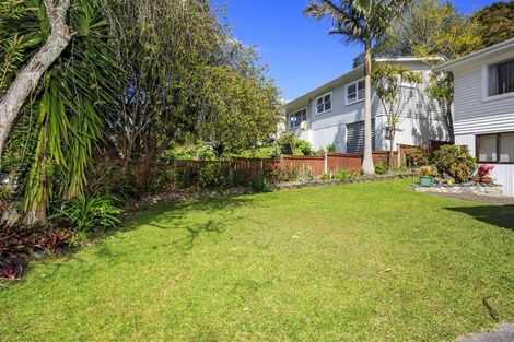 Photo of property in 17 Halberg Street, Glenfield, Auckland, 0629