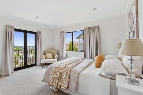 Photo of property in 29 Manu Place, Pinehill, Auckland, 0632