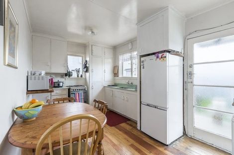 Photo of property in 6 Aotea Road, Glen Eden, Auckland, 0602