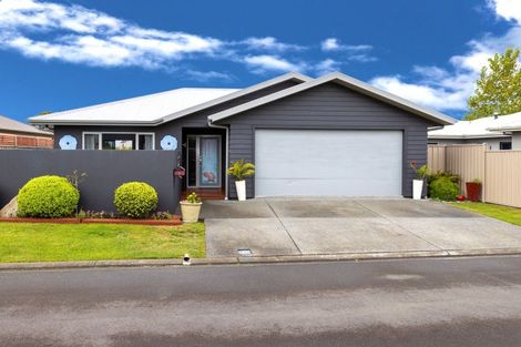 Photo of property in 4 Gregory Grove, Clive, 4102