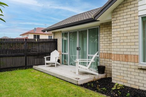 Photo of property in 26 Nielsen Gardens, Rototuna, Hamilton, 3210