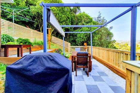 Photo of property in 2/152 Broderick Road, Johnsonville, Wellington, 6037