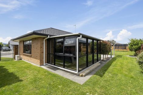 Photo of property in 22 Liberty Grove, Kelvin Grove, Palmerston North, 4414