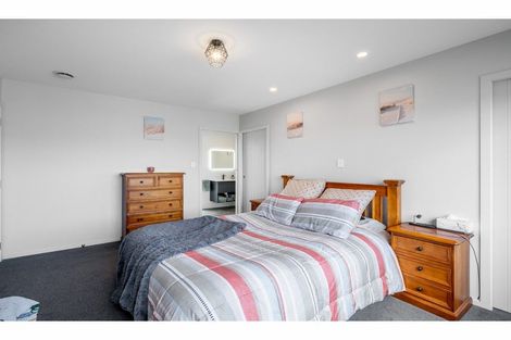 Photo of property in 23 Cargill Street, Waikiwi, Invercargill, 9810