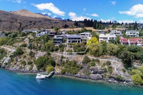 Photo of property in 11 Mincher Road, Kelvin Heights, Queenstown, 9300