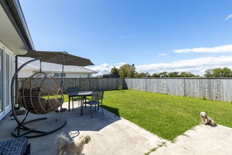 Photo of property in 6 Toutouwai Lane, Inglewood, 4330