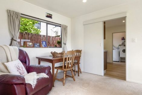 Photo of property in 2/963 Beach Road, Torbay, Auckland, 0630
