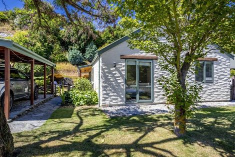 Photo of property in 43 Mcdonnell Road, Arrowtown, 9302