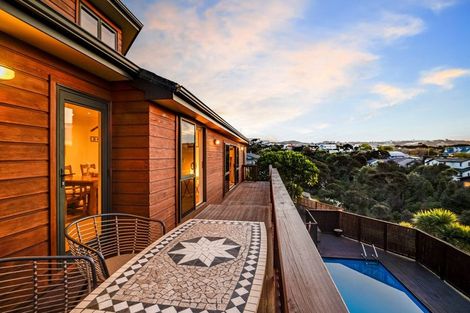 Photo of property in 22 Port Lane, Whitby, Porirua, 5024